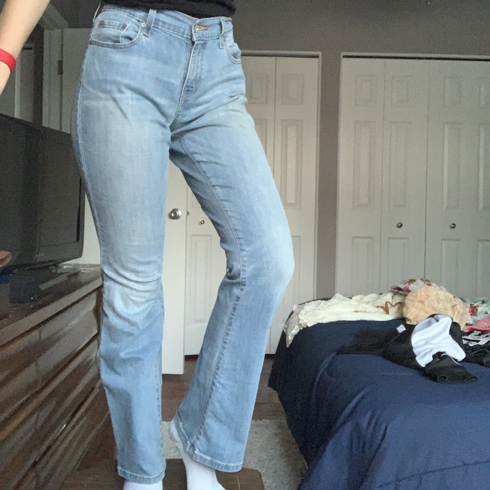SOLD Levi Bootcut Jeans - Picture 3 of 4